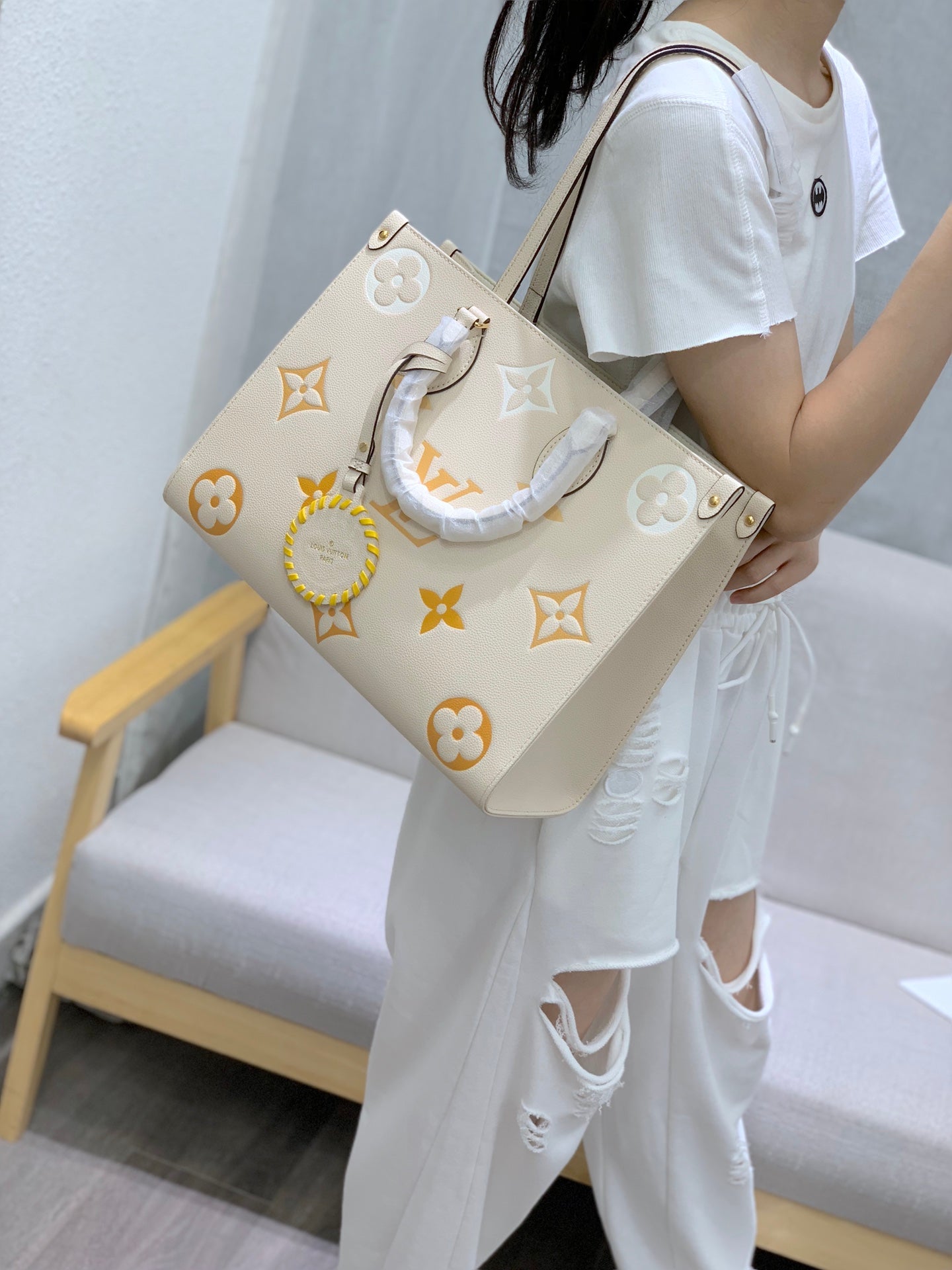 SO - New Fashion Women's Bags LUV By the Pool Monogram A068 sneakeronline
