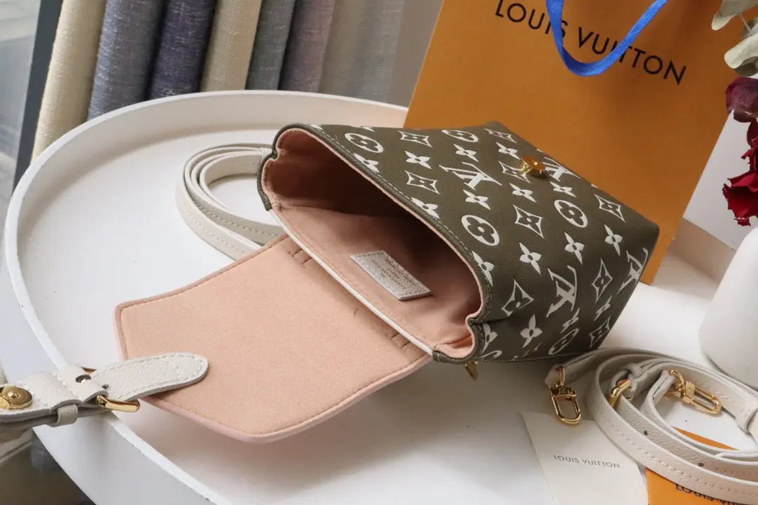 SO - New Fashion Women's Bags LUV TINY Monogram A074 sneakeronline