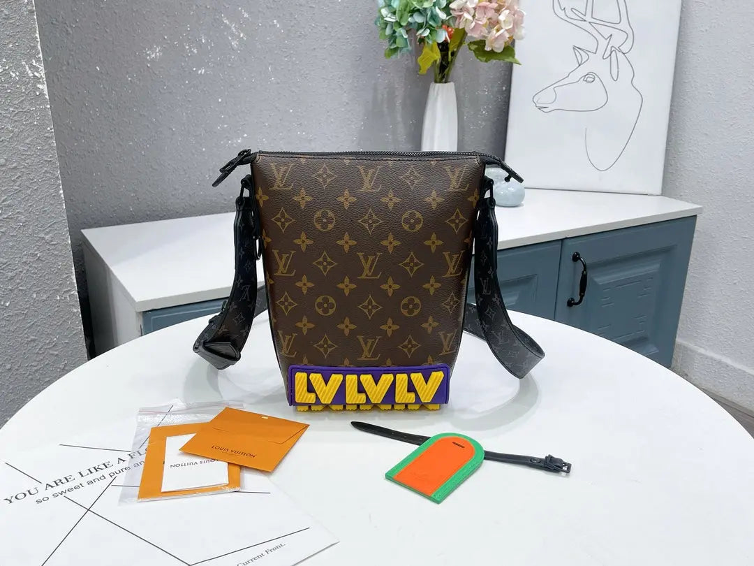 SO - New Fashion Women's Bags LV Monogram Cruiser Monogram Eclipse A099 sneakeronline